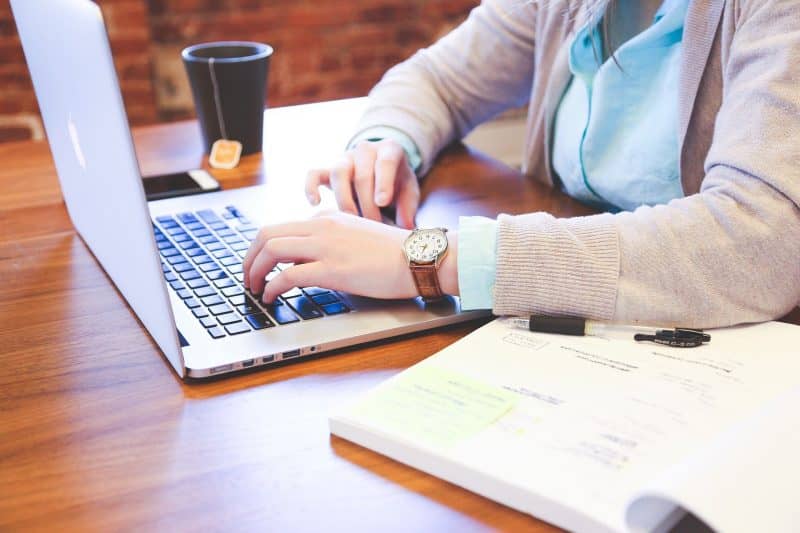 Как заработать пенсионеру? Лучшие вакансии